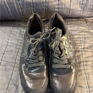 Paul Green Shimmering Gray